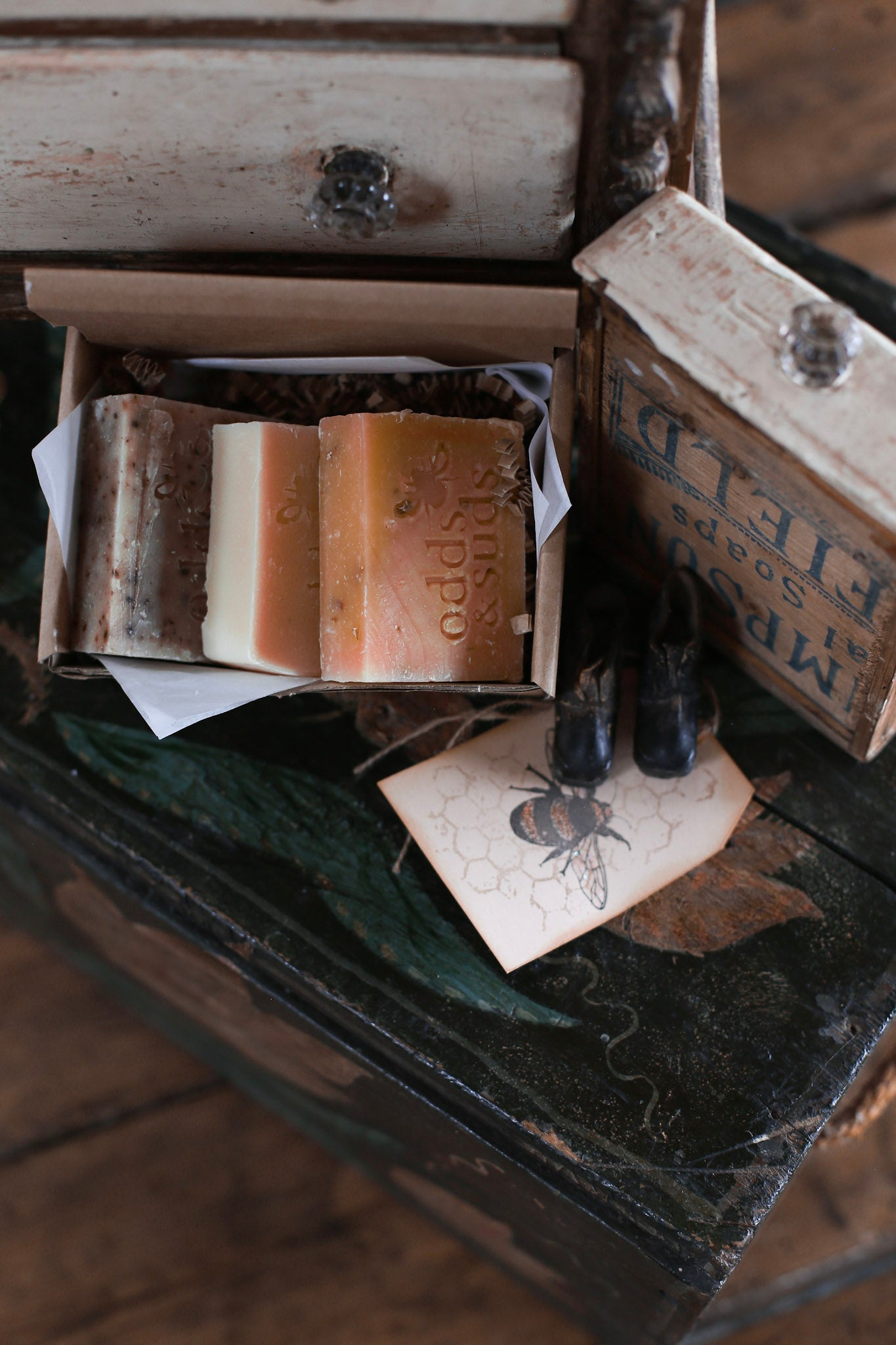 Gift Box - Mixed selection of soaps