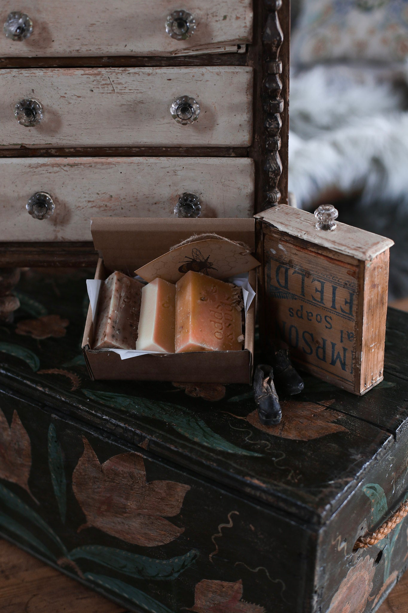 Gift Box - Mixed selection of soaps